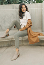 Load image into Gallery viewer, Bray Button Down Tie Blouse in Cream