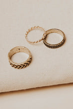 Load image into Gallery viewer, Chevron Ring Set in Gold
