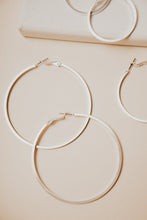 Load image into Gallery viewer, For a Hoop Earrings Set in Silver
